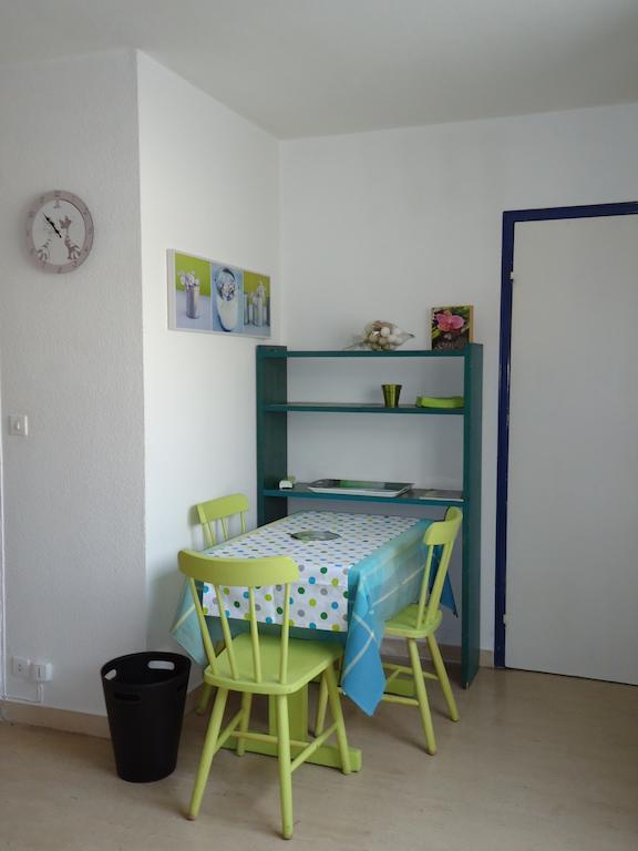 Studios A Golfe Juan 객실 사진